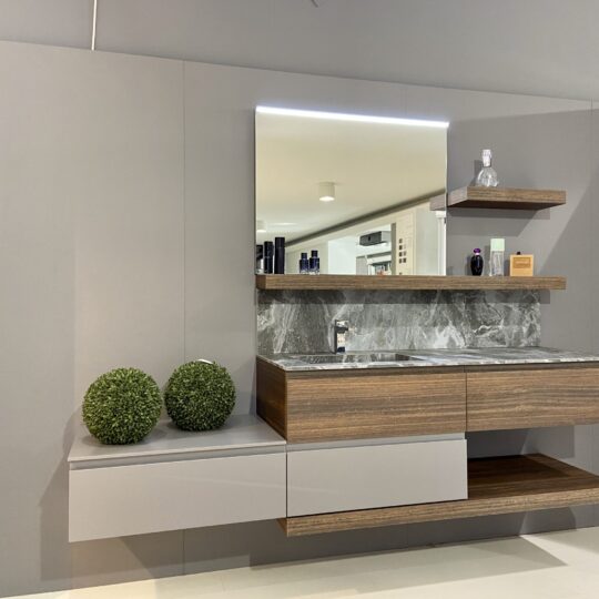 Showroom arredamento: arredo bagno