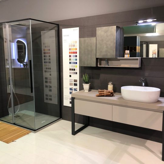 Showroom arredamento: arredo bagno